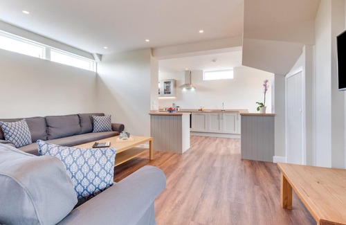 Stowmarket House | The Cartlodge - Three Bedroom House, Sleeps 6