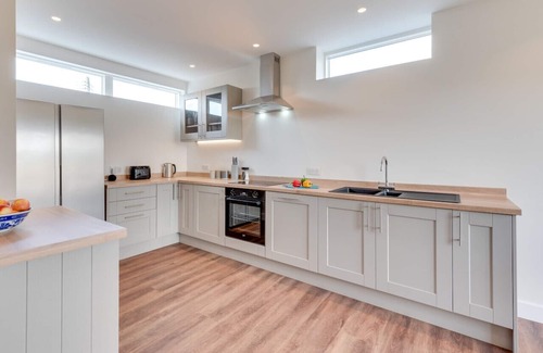 Stowmarket House | The Cartlodge - Three Bedroom House, Sleeps 6