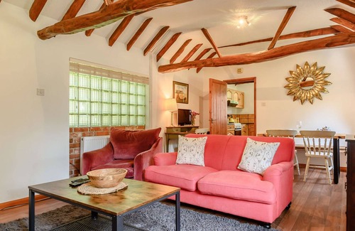 Saxmundham House | The Cartshed at Farnham Barn