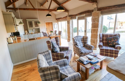 Richmond Cottage | THE CARTSHED, SEDBURY PARK FARM, family friendly in Gilling West