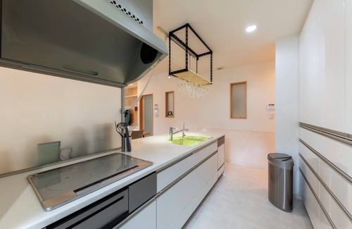 Minami House | THE CASA AZUCENA