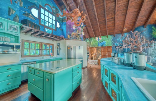 Antoneys Cay Cabin | The Castle at Caribe Tesoro is a multi-themed resort
