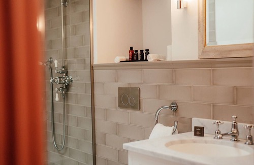 Castle Combe Hotel | The Castle Inn