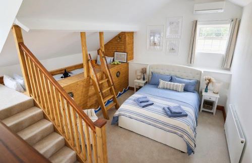 Ferndown Apartment | The Castleman