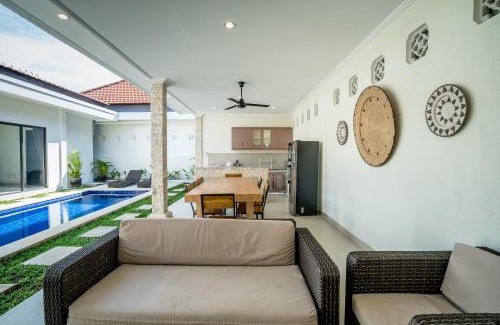 Sunset Road Villa | The Catur Villa Seminyak