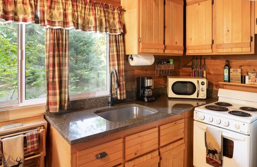 Packwood Cabin | The Cedar Cabin on 8 acres