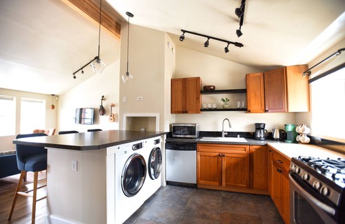 Anchorage Cottage | The Cedar Cottage
