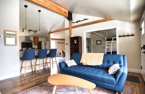 Anchorage Cottage | The Cedar Cottage