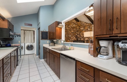 Windcliff Estates House | The Cedars Vacation Home at Windcliff