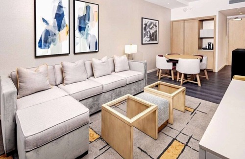 Central Park South Hotel | The Central at 5th, a Hilton Club - 1 Bedroom Premier