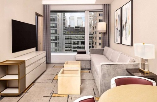 Central Park South Hotel | The Central at 5th, a Hilton Club - 1 Bedroom Penthouse