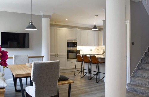 Royal Tunbridge Wells Cottage | The central location with everything you need quite literally on your doorstep.