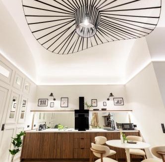 Terezvaros Apartment | The Central Modernist Vasvari 6