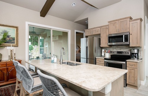 Spring Branch House | The Century Oak: 3-Unit Estate next to Remi's Ridge & Hayes Hollow