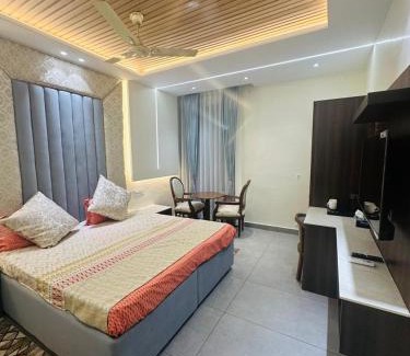 Panchkula Urban Estate Hotel | The Cerro Rico- Premium Rooms