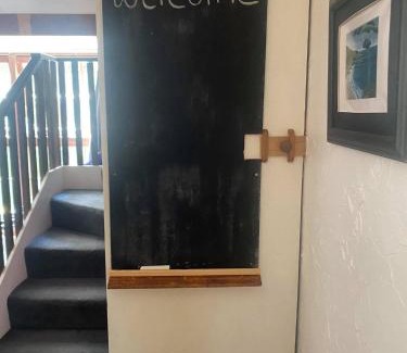 Waitati Apartment | The Chalet Bed and Breakfast-peace and quiet in the country 12 minutes from City