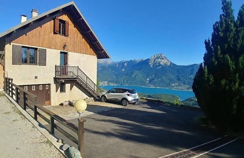 Saint-Apollinaire Ski Chalet | The Chalet Gaby, House with panoramic view on the lake of Serre Ponçon