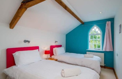 Brighstone House | The Chapel, Brighstone