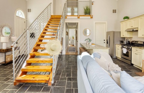 Downtown Charleston House | The Chapel by AvantStay | Gorgeous Converted Chapel in Great Location!