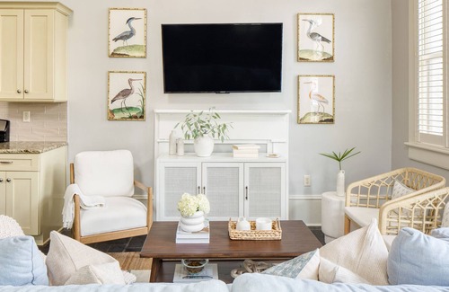 Downtown Charleston House | The Chapel by AvantStay | Gorgeous Converted Chapel in Great Location!