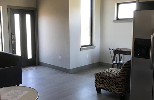 Edmond House | The Chapman House - An Urban Retreat