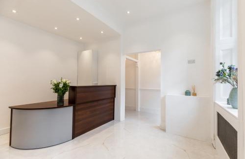 City of Westminster Hotel | The Chapter Hotels - Griffin House