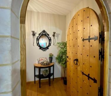 Bouillon House | The Charm