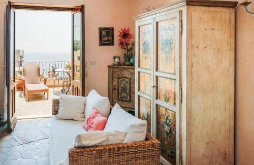 Taormina City Centre Apartment | The Charme of Sicily