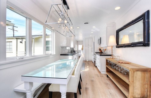 Balboa Island Apartment | The charming Balboa Island Bayfront Beach House