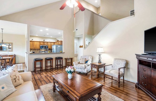 Branson West Condo | The Charming Retreat – For 6!