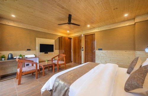 Fagu Hotel | The Charvi Retreat Hospitality l Stargaze Café l I Open Air Multi Cuisine Restaurant l Balaju Banquet Hall l Sky Night Bonfire l Free Wi-Fi Connectivity l Kufri by Exotic Stays