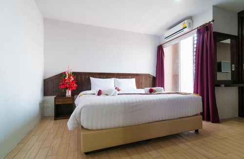 Wua Lai Apartment | The Chateau Chiangmai Residence