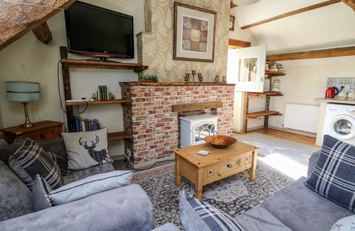 Pont-ar-gothi Cottage | THE CHEESE LOFT, character holiday cottage in Carmarthen