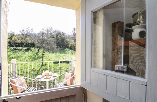 Pont-ar-gothi Cottage | THE CHEESE LOFT, character holiday cottage in Carmarthen