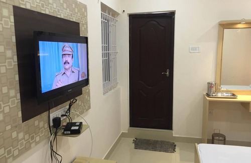 Ram Nagar Hotel | The Chennai Residency