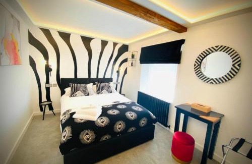 Kingston Blount Bed & Breakfast | The Cherry Tree Hotel