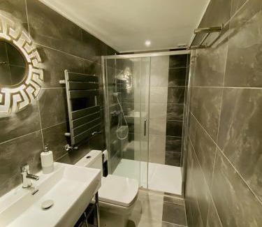 Kingston Blount Bed & Breakfast | The Cherry Tree Hotel