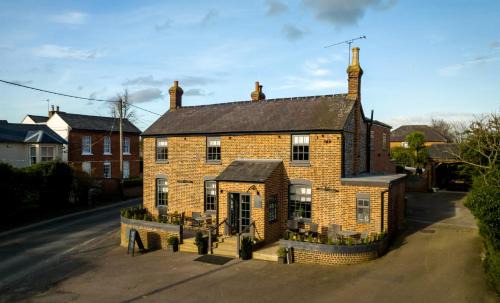 Kingston Blount Bed & Breakfast | The Cherry Tree Hotel