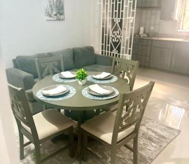 Silver Sands Apartment | The Chic Haven 3 mins to Beach