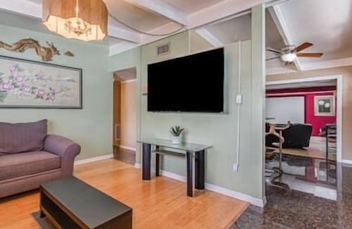 Clair-Mel City House | The Chill Spot on Larsen