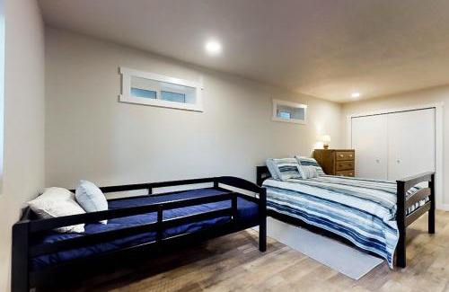 Lincoln Beach House | The Chinook House