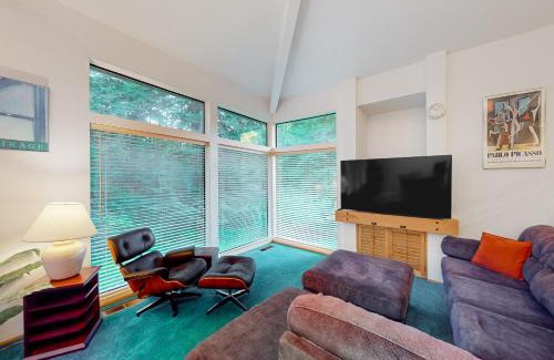 Crescent City House | The Choli House