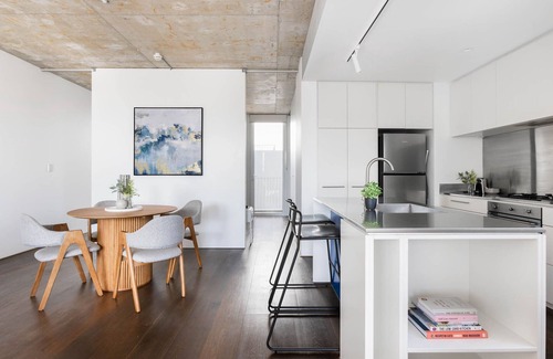 Surry Hills Apartment | The Chromatic Apartments by Urban Rest