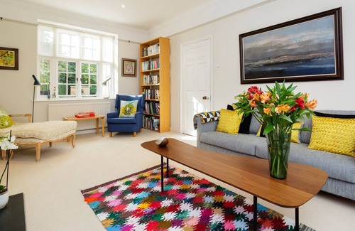 Golders Green House | The Chromatic Collection, by Veeve