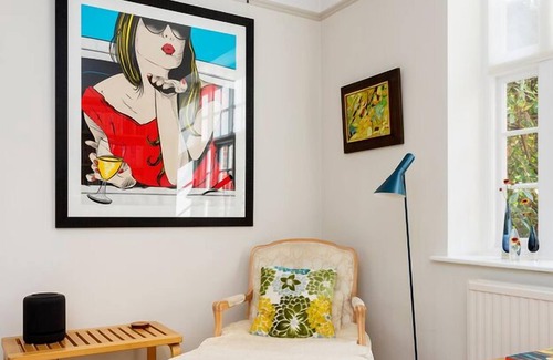 Golders Green House | The Chromatic Collection, by Veeve