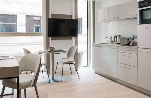 The City of London Apartment | The Chronicle by Supercity Aparthotels