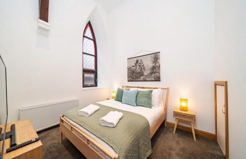 Montrose Apartment | The Church Front