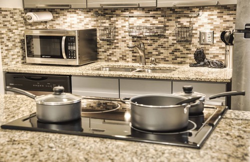 East Walnut HIlls House | The Cincy Hideaway, <5min to Downtown