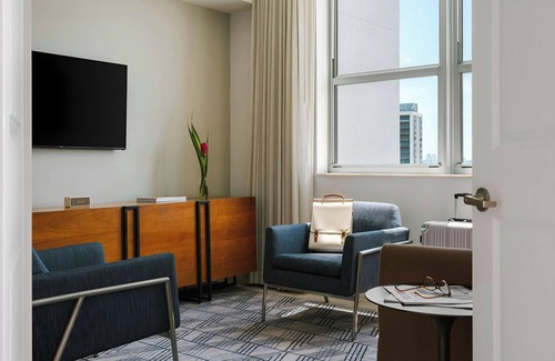 Downtown Hollywood Hotel | The Circ Hotel Hollywood, Sonder by Marriott Bonvoy