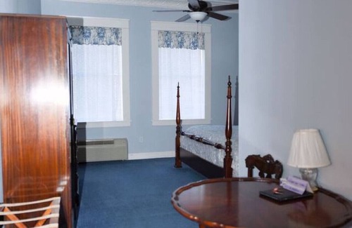Eastland House | The Cisco Worth Room at The Eastland Historic Hotel